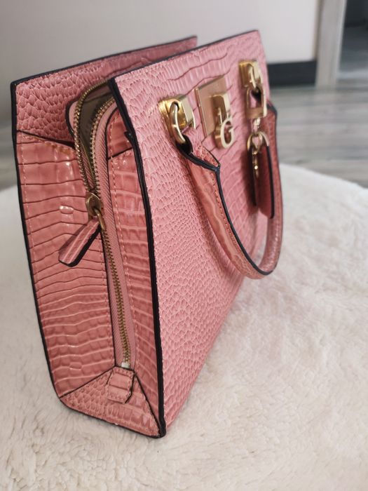 Torebka różowa guess