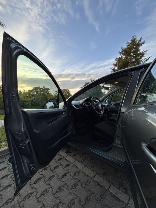 Sprzedam Peugeot 207