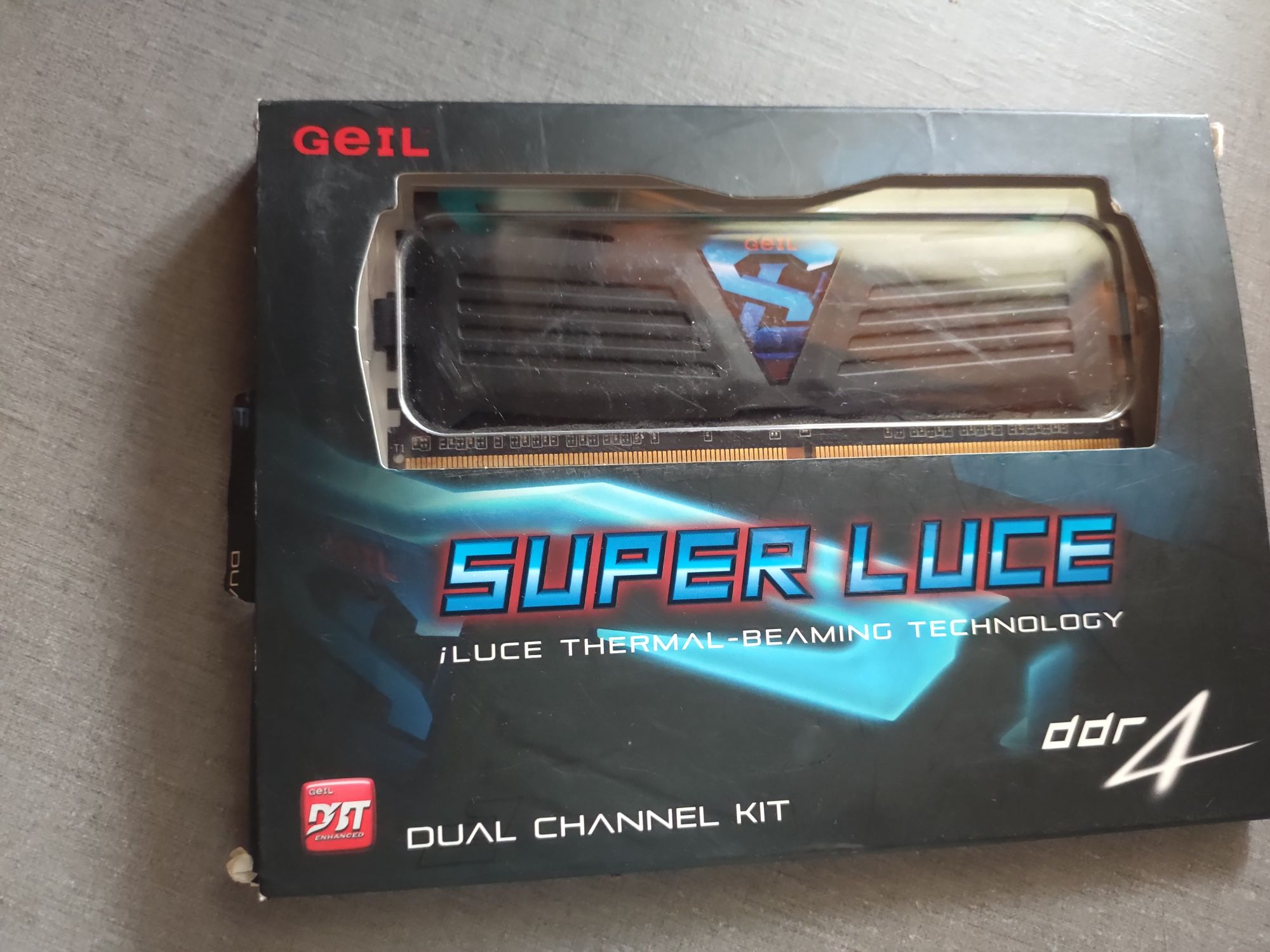 Нова оперативна пам'ять Gell ddr 4 з підсвіткою