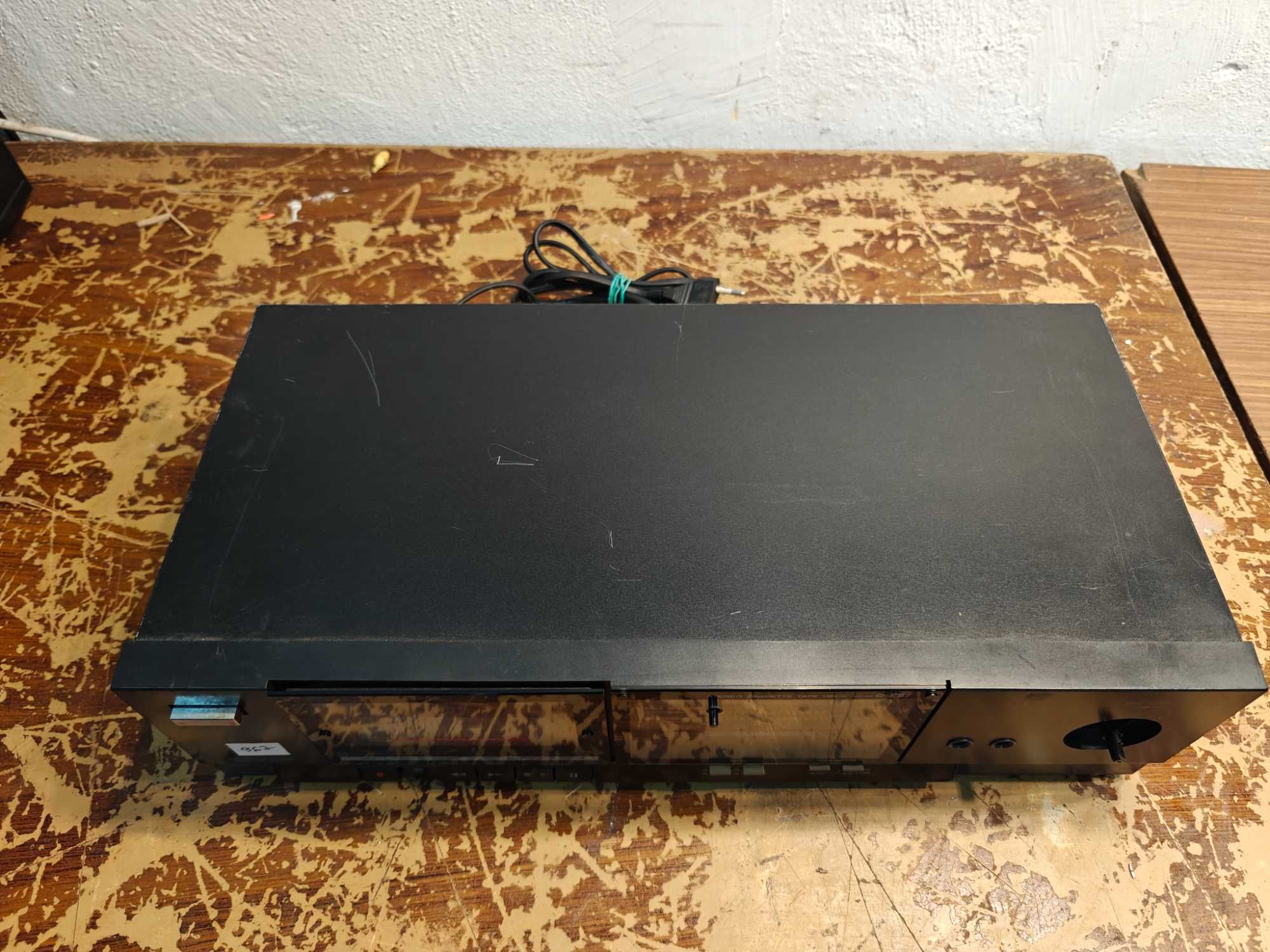 Magnetofon Hitachi D-E 27