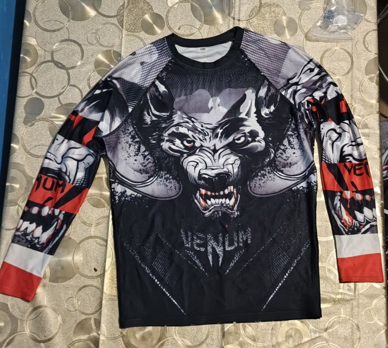 Футболка,рашгард,шорты,штаны.