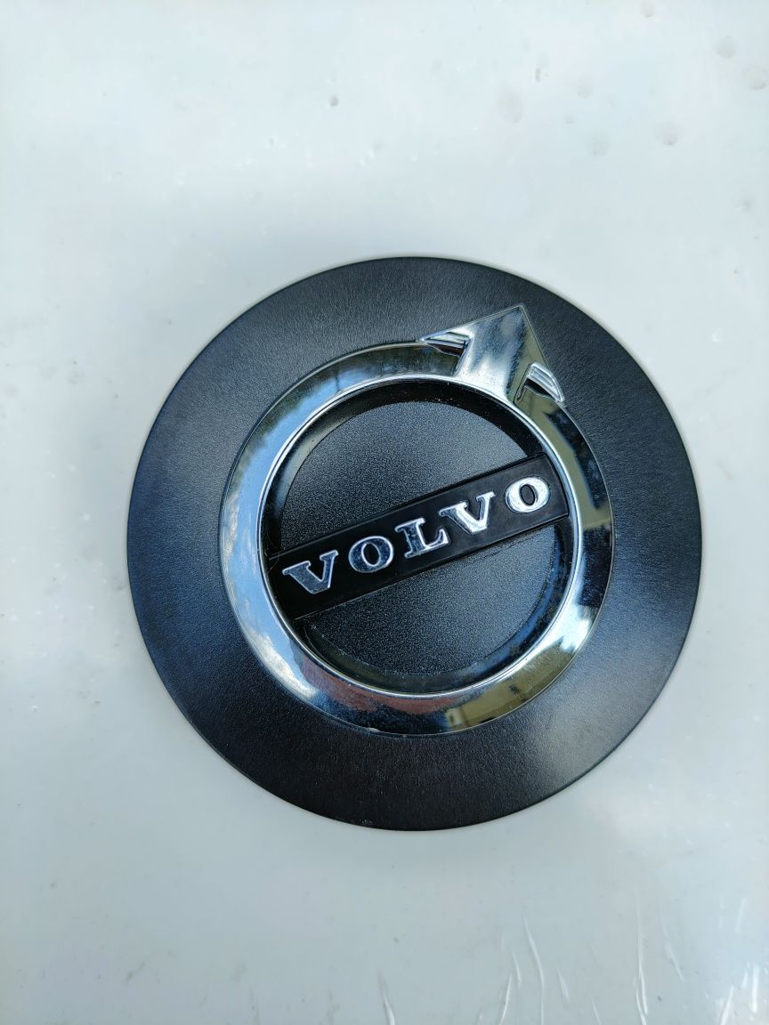 Dekielki Volvo v40