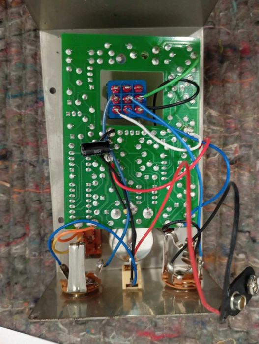 Electro-Harmonix Small Clone EH4600 Pedal efeito Chorus 90's