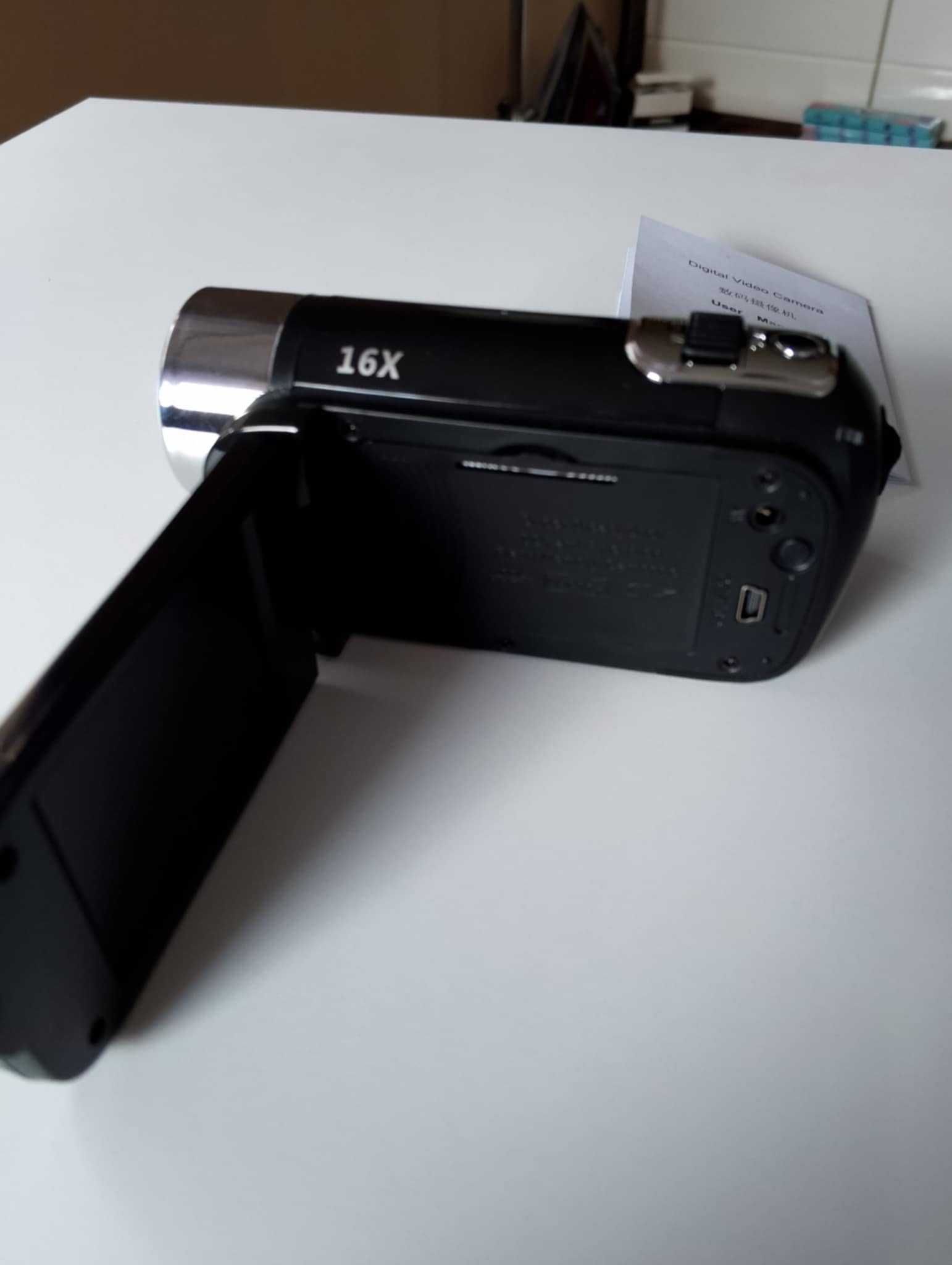 Cyfrowa mini kamera 2,7 Cala wyświetlacz, 16 MP