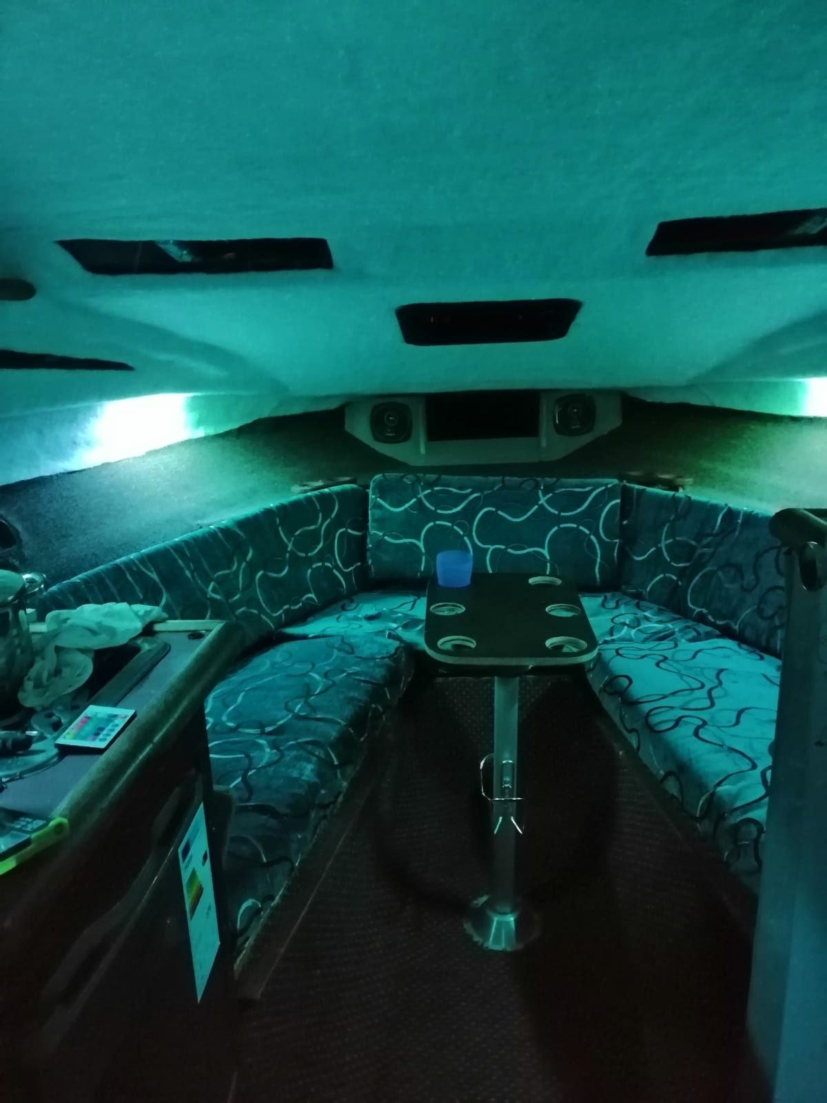 Łódź motorowa Bayliner 2455 spacerowa