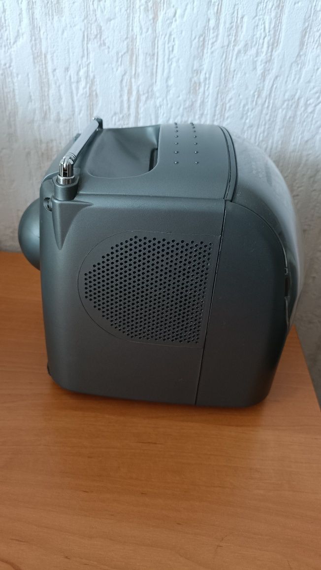 Telewizorek z radiem HCM Czarnobiały sprawny zabytek