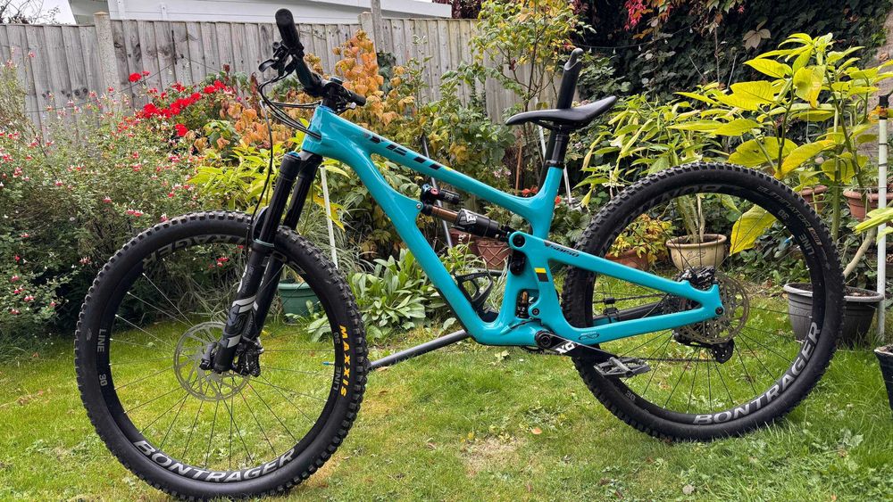 Yeti SB150 TURQ Carbon