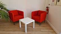 Poltronas Ikea EKERÖ Vermelhas – Conforto e Estilo