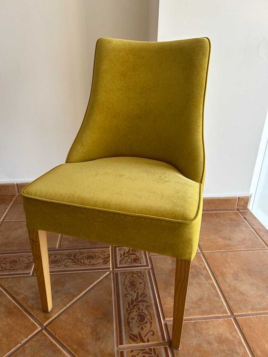 Cadeirão em Tecido Amarelo Anti-Gato - Excelente Estado