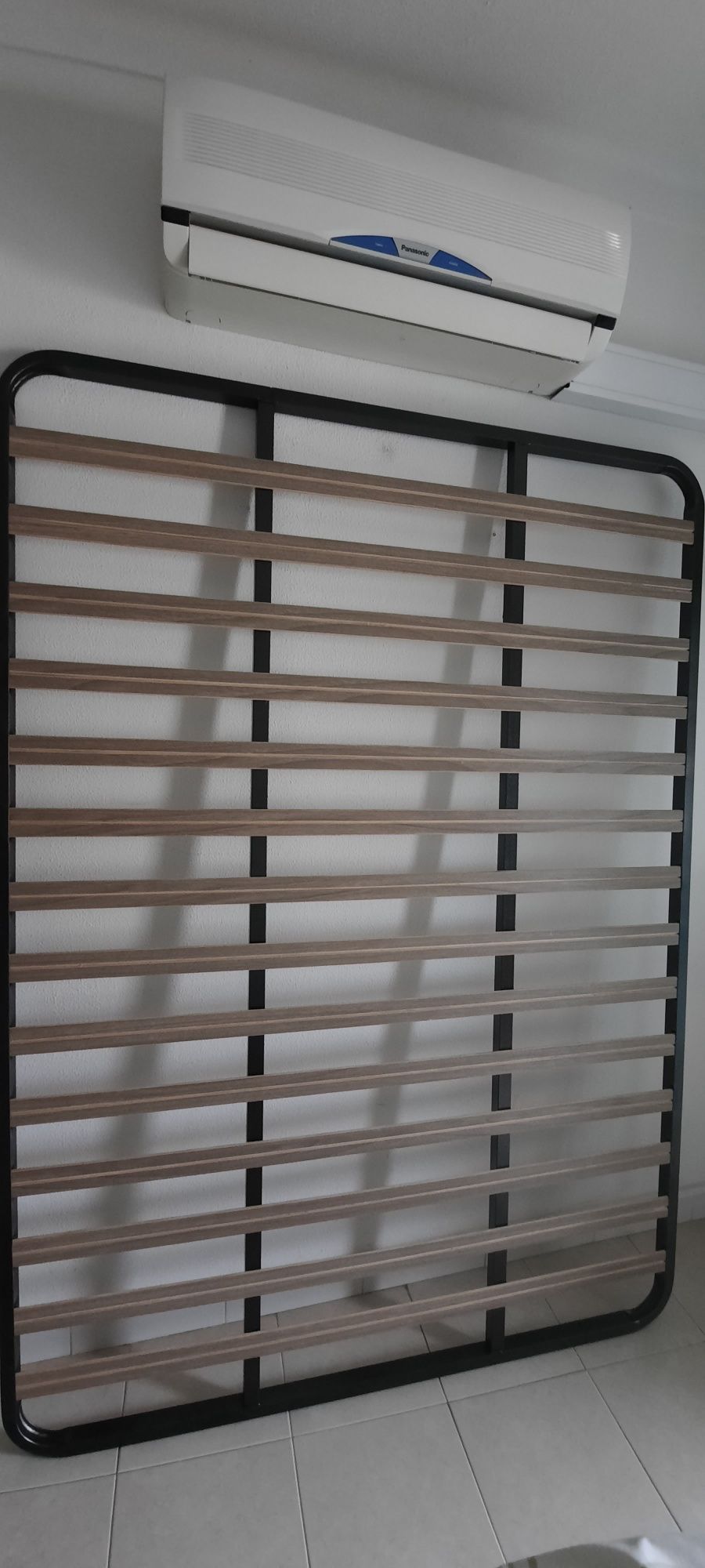 Estrado de cama 195x140 e 6 pés NOVOS