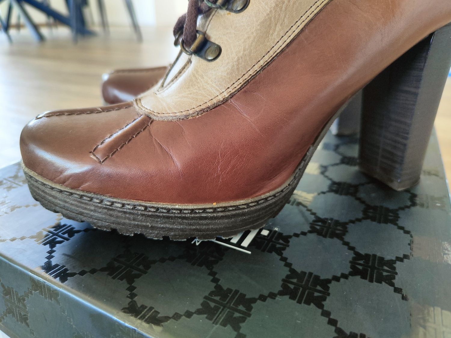 Piękne Damskie Skórzane Buty - Kazar 37 _ Limited Edition & Kazar !