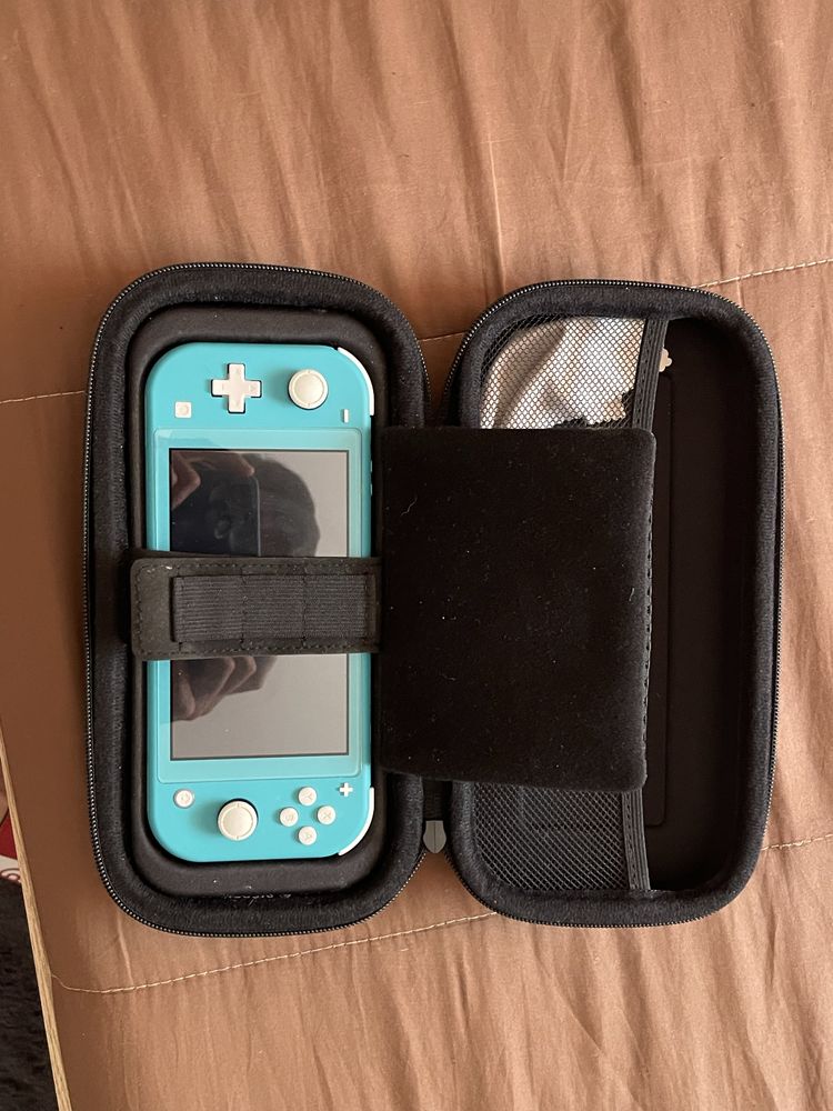 Nintendo Swich Lite + Pokemon