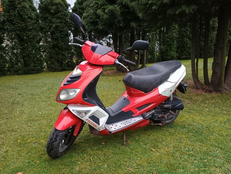 Skuter Romet 4T z Nowym Kaskiem/ Możliwy Transport do Klienta