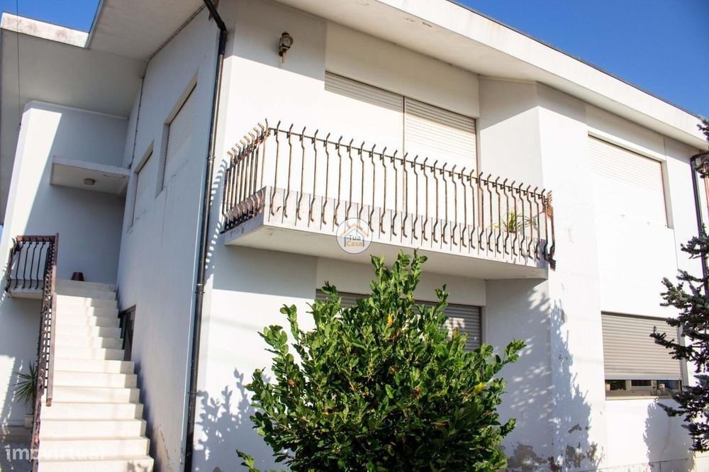 Moradia Usada T6 com Excelentes Áreas na Maia – Nogueira