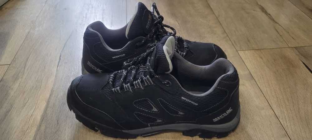 Buty trekkingowe młodzieżowe damskie  Regatta Holcombe  IEP Low  38/39