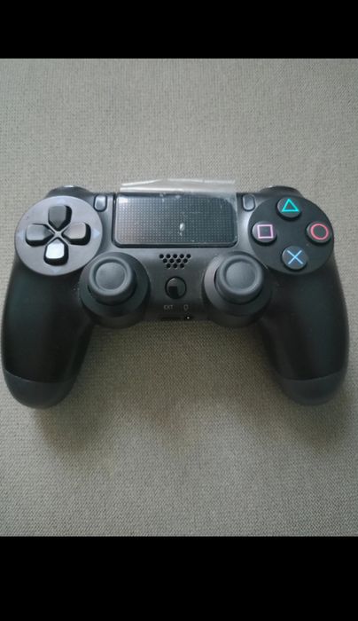 Konsola PlayStation4 oraz 2 pady