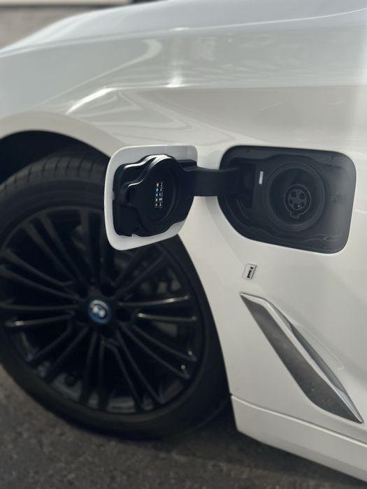 Продам BMW G30 530e 2018