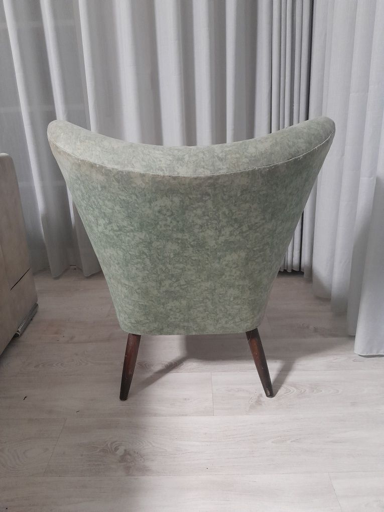 Bonito cadeirão anos 60