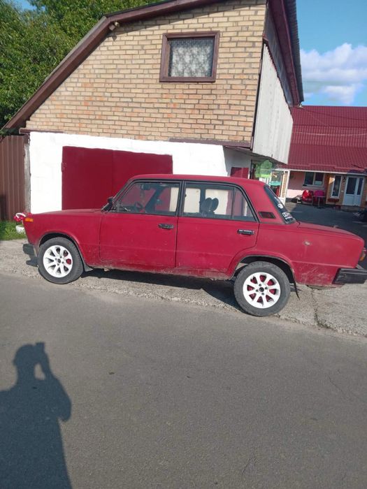 Продам ВАЗ 2103 з переоформленням