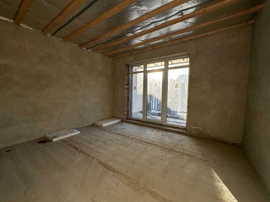 Сучасний таунхаус у престижному районі, який активно розвивається!