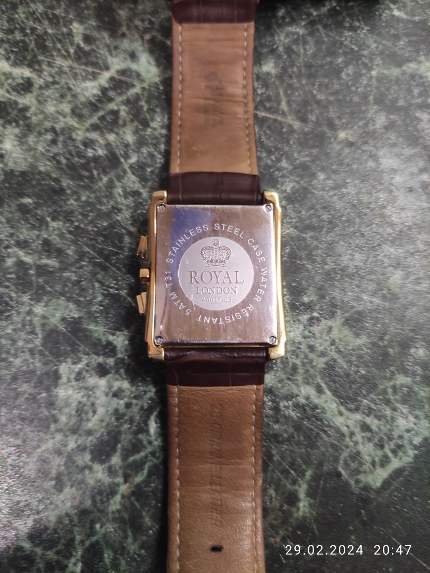 Продам часы Royal London 40027-03