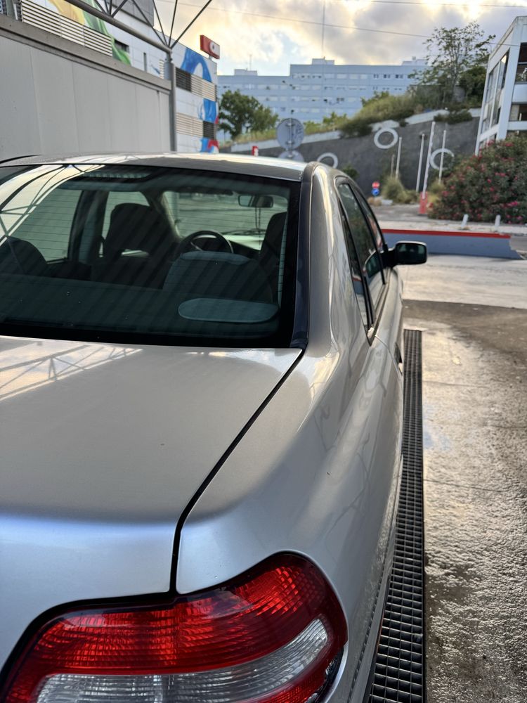 Volvo s40