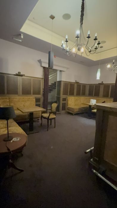 Здається в оренду комерційне приміщення, окрема будівля. Є парковка.