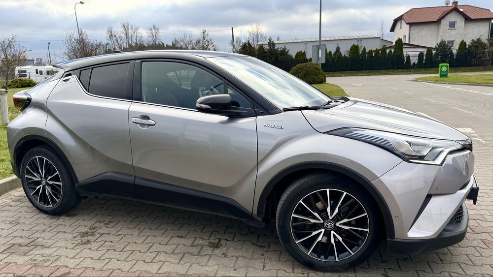 Toyota C-HR 1.8 Hybrid w bardzo bogatej wersji Selection