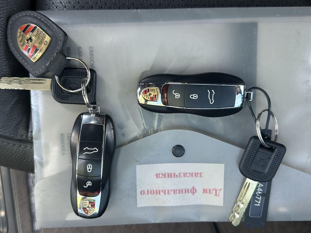 Продам Офіційний Дизельний Порш Каєн