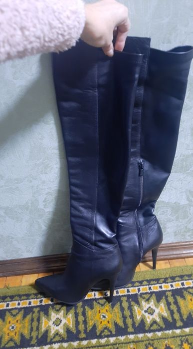 Продам чорні ботфорти