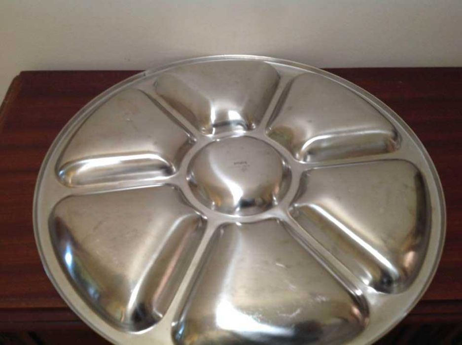 Prato para aperitivos em Inox com 38 cm de diâmetro
