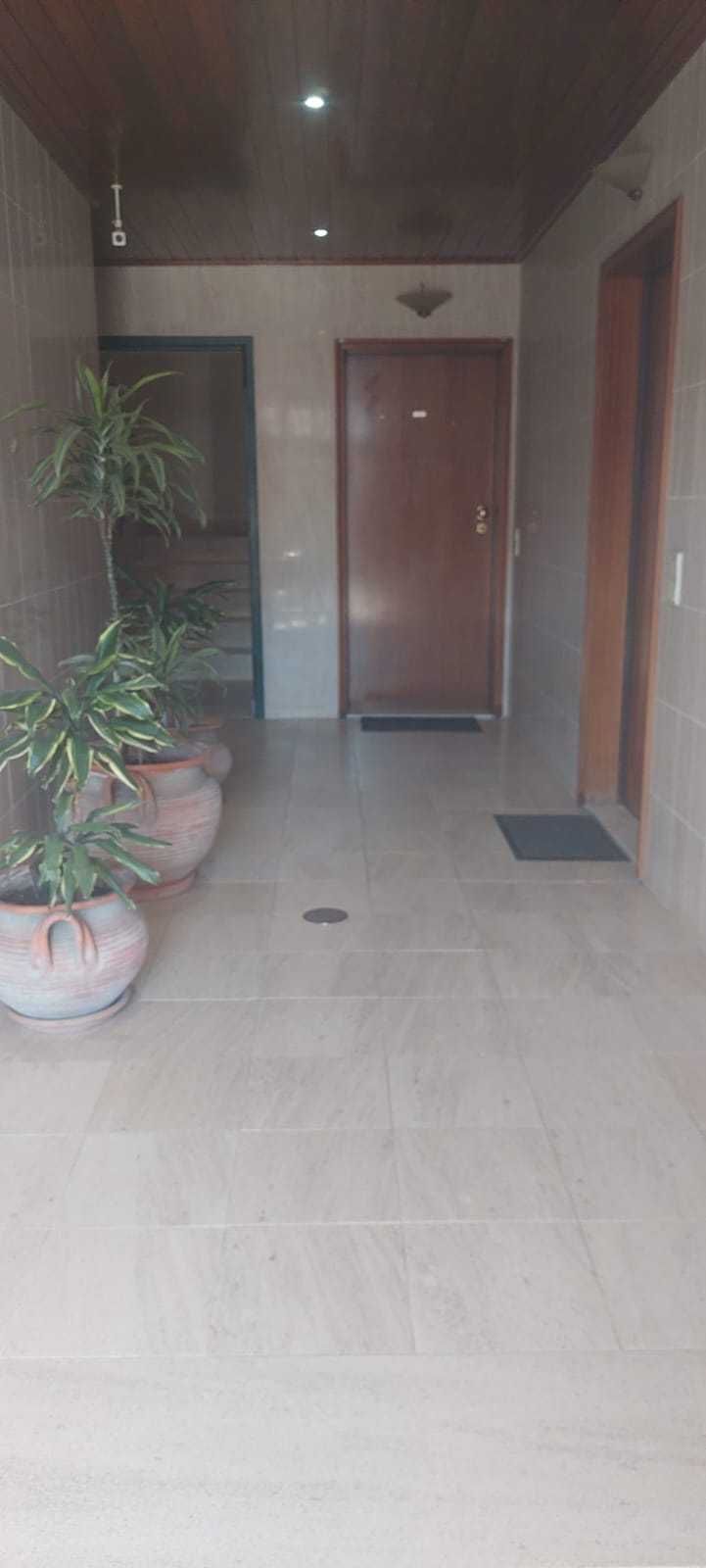 Apartamento T1+1 aos Arcos do Sardão