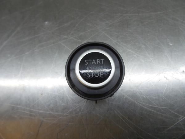 Comando / botão / interruptor multifunções NISSAN Micra V (K14)