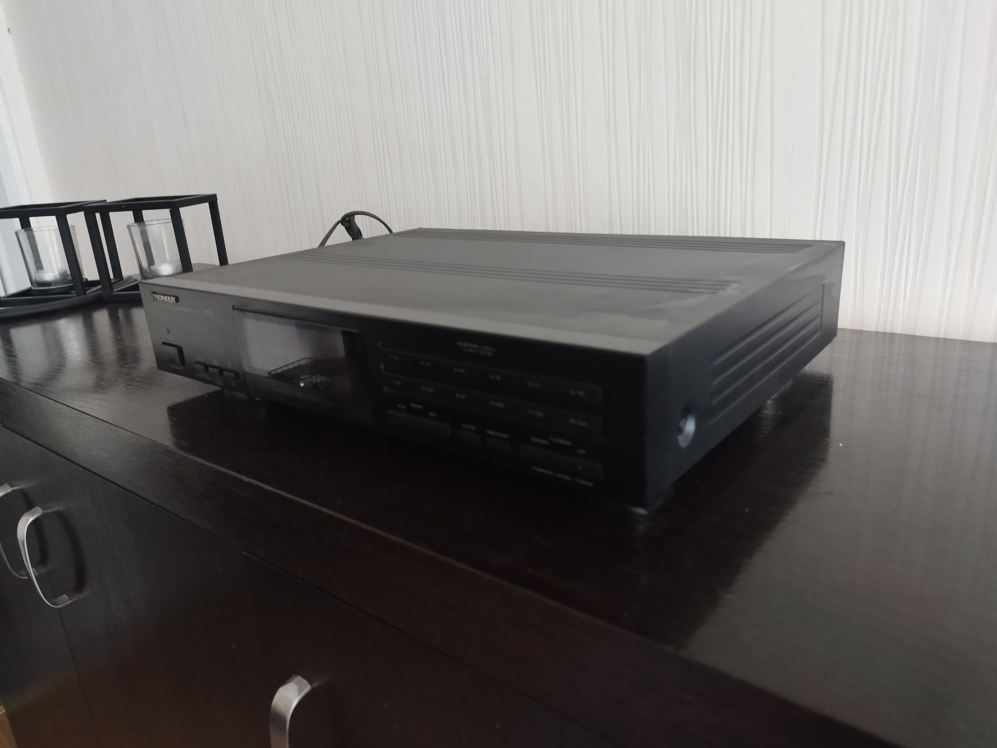 Tuner Pioneer F 676