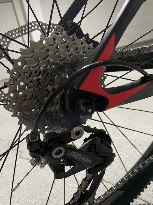 Bicicleta em carbono nova