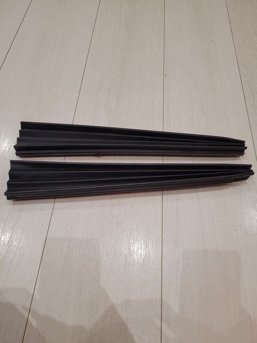 Oslony gumowe prowadnicy szyberdach XC60 2016