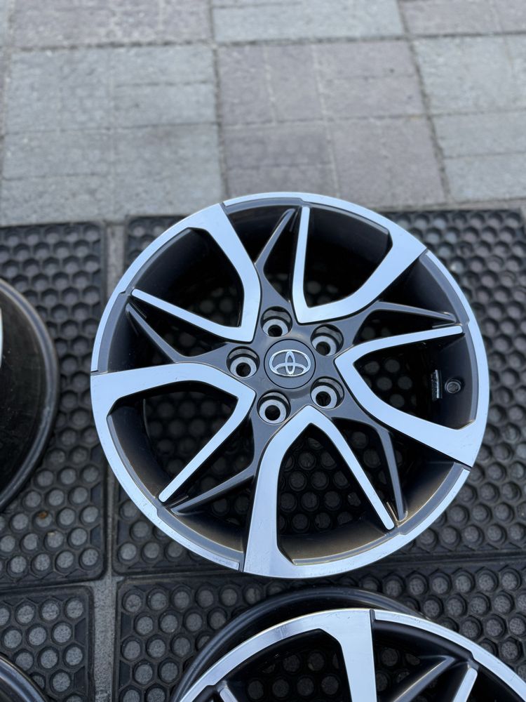 Диски оригинал Toyota camry 70 avalon rav4 chr lexus es is 5 114,3 r17