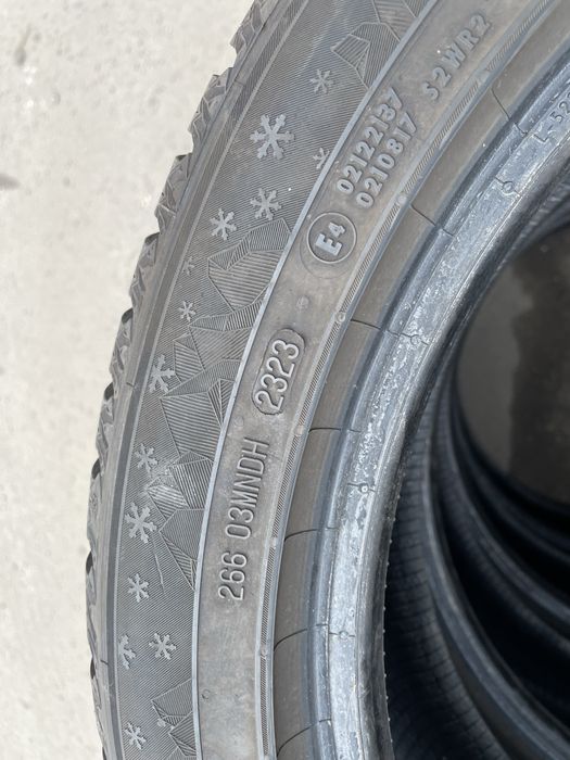 Майже нові зимові шини Sempeeit 225/50 R18