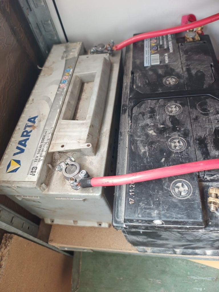 Гібридний ДБЖ/інвертор Volt Polska SINUS PRO 1500 E 12/230V 1000/1500W