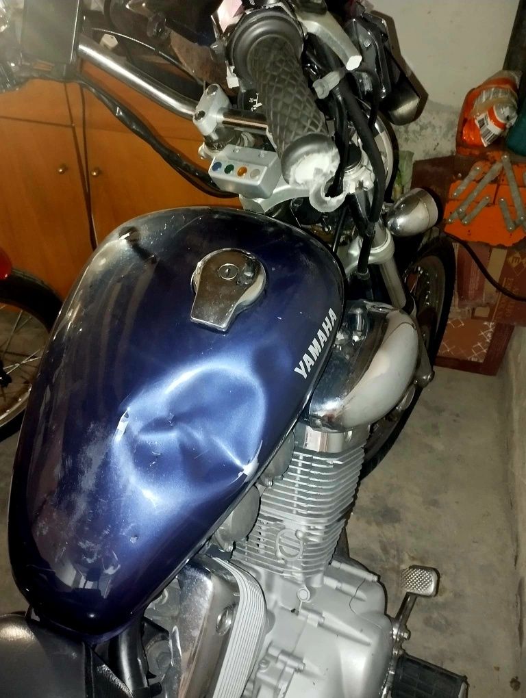 Moto Yahama Virago 535