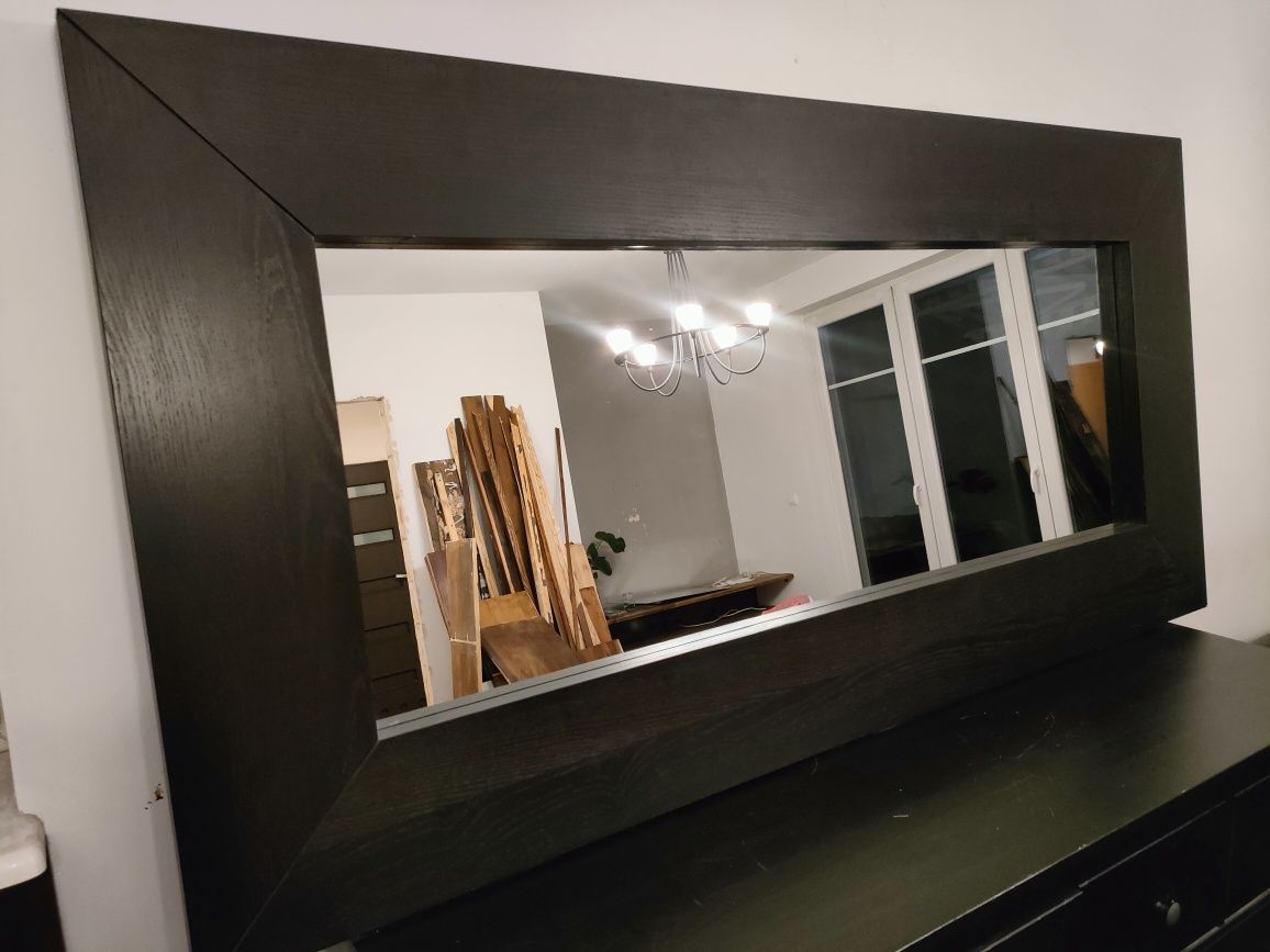 Stylowe czarne duże drewniane lustro. Ikea Mongstad