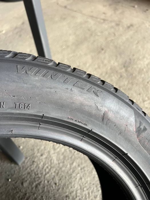 Шини 205/60 r17 93Н Pirelli Sottozero3 (1664)