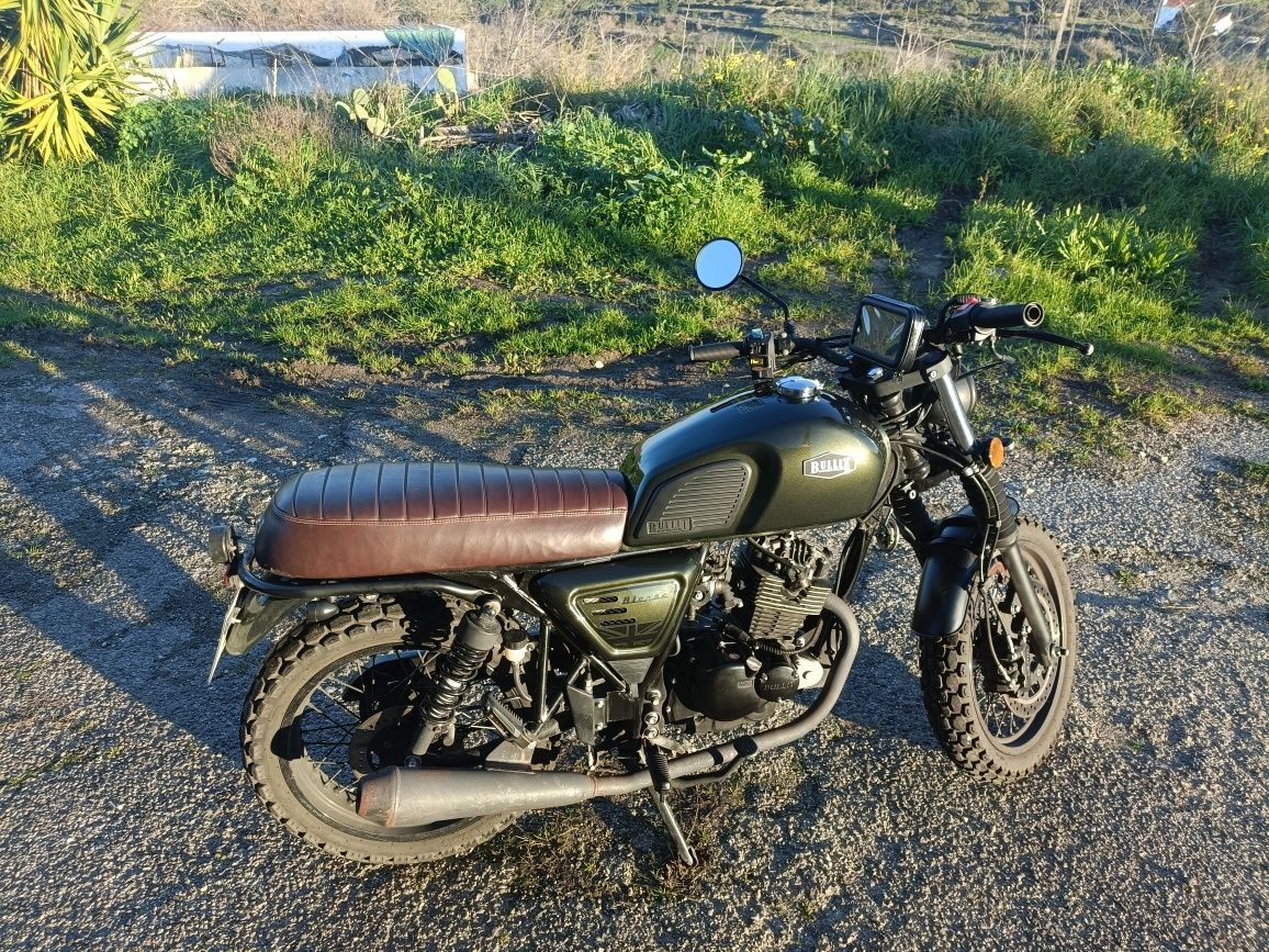 Bullit blueroc cafe racer  125 verde tropa