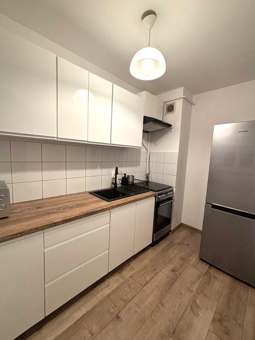 Kawalerka 30 m2 - niskie opłaty - b. dobra lokalizacja - Karwiny II