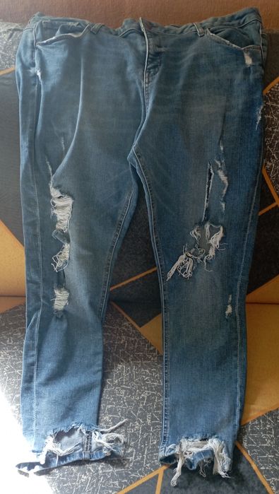 Модная туника и джинсы рванки