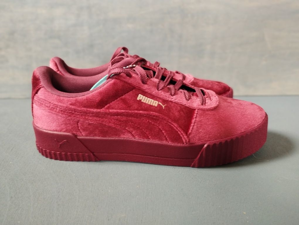 Кросівки PUMA Carina Velvet розмір 38,5