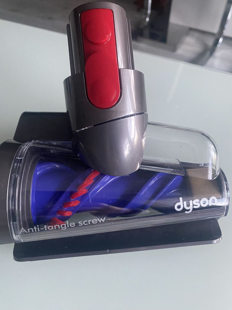 Mini elektroszczotka dyson V15s