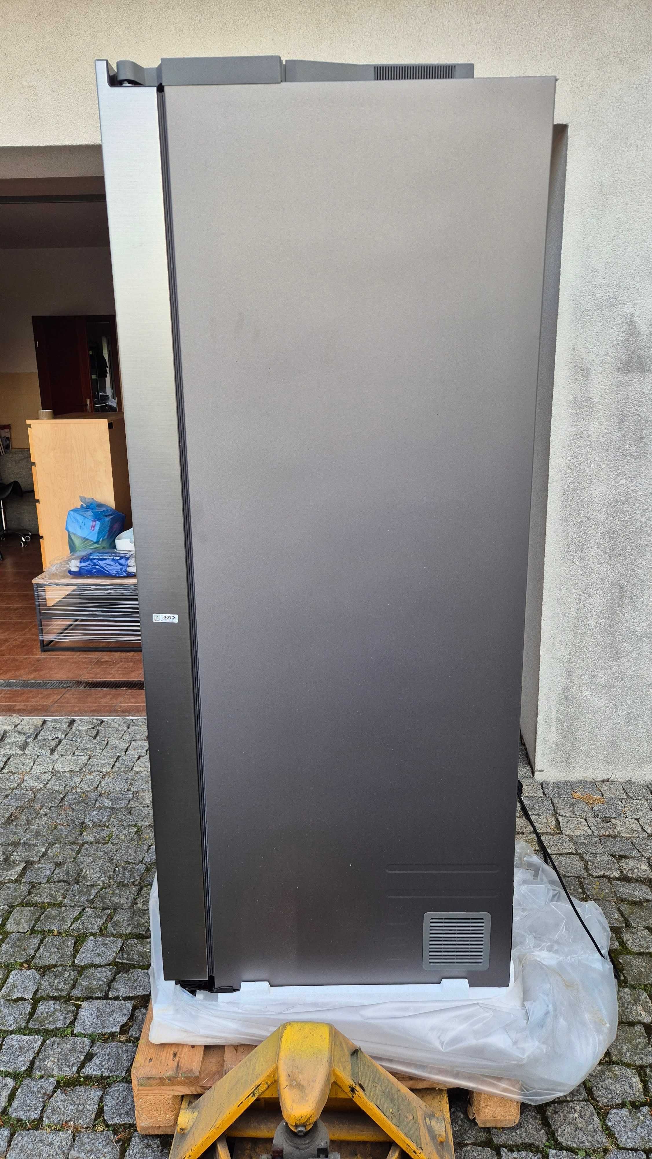 Nowa lodówka SAMSUNG RS70F68QBT Bespoke seria 7 AI SpaceMax WiFi