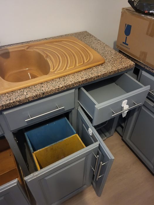 Modulo cozinha com pia e torneira