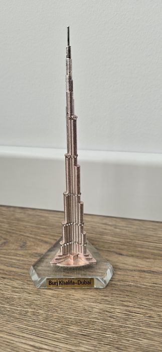 Wieża Dubaj Burdż khalifa',ozdoba